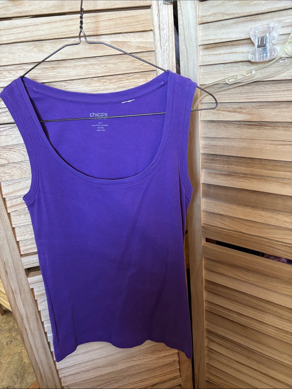 FINAL MARKDOWN Chico's Deep Purple Scoop Neck Tank 0 Small